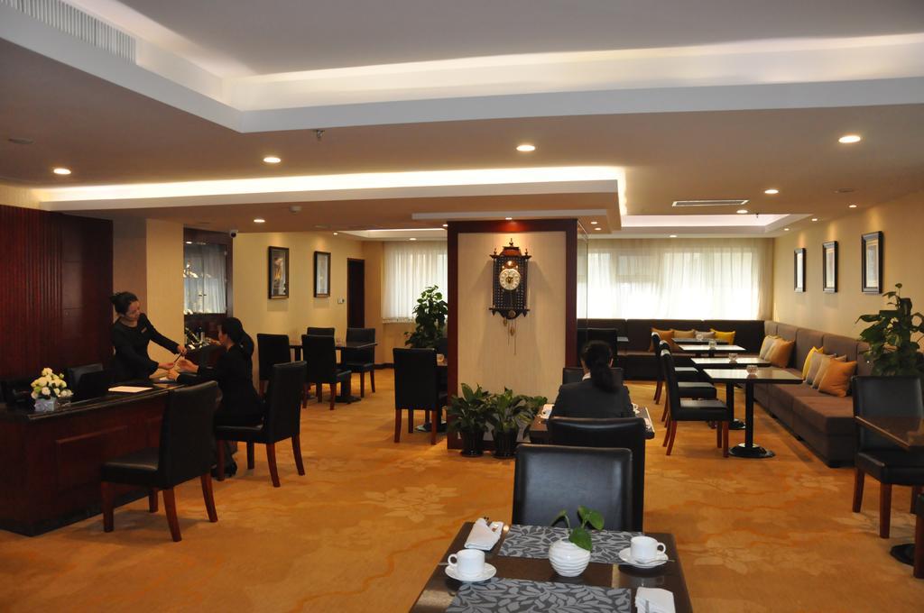 Kerren Hotel Dalian Exterior foto