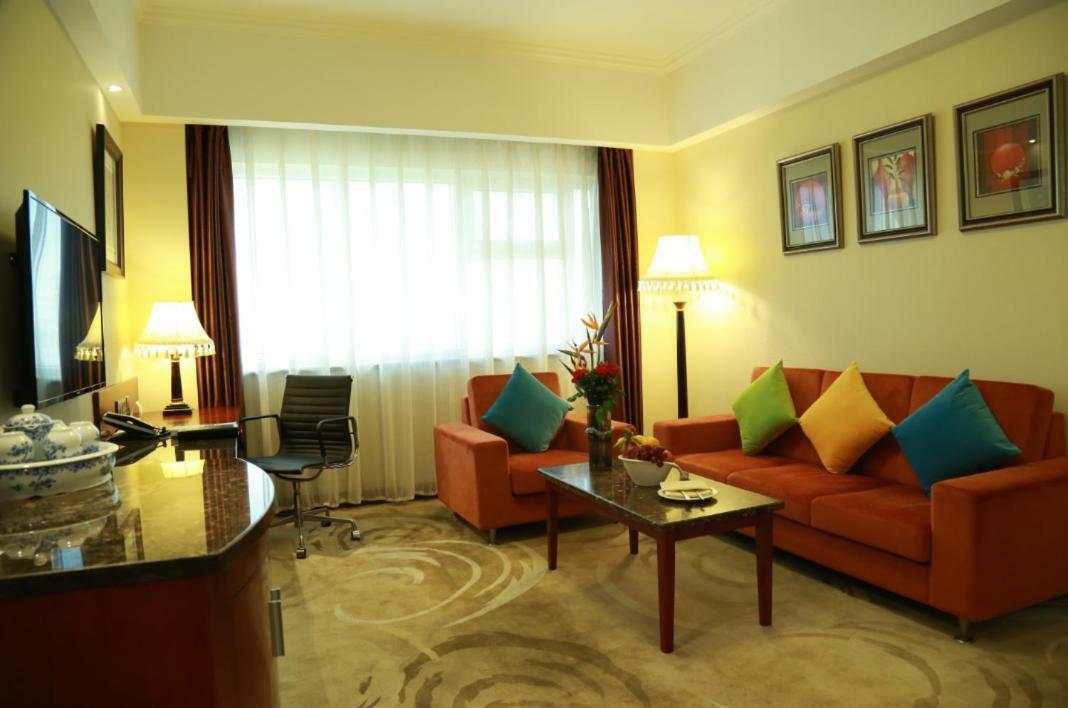 Kerren Hotel Dalian Exterior foto