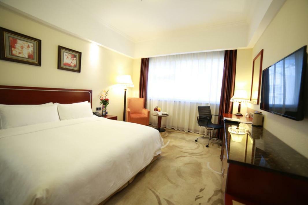 Kerren Hotel Dalian Exterior foto