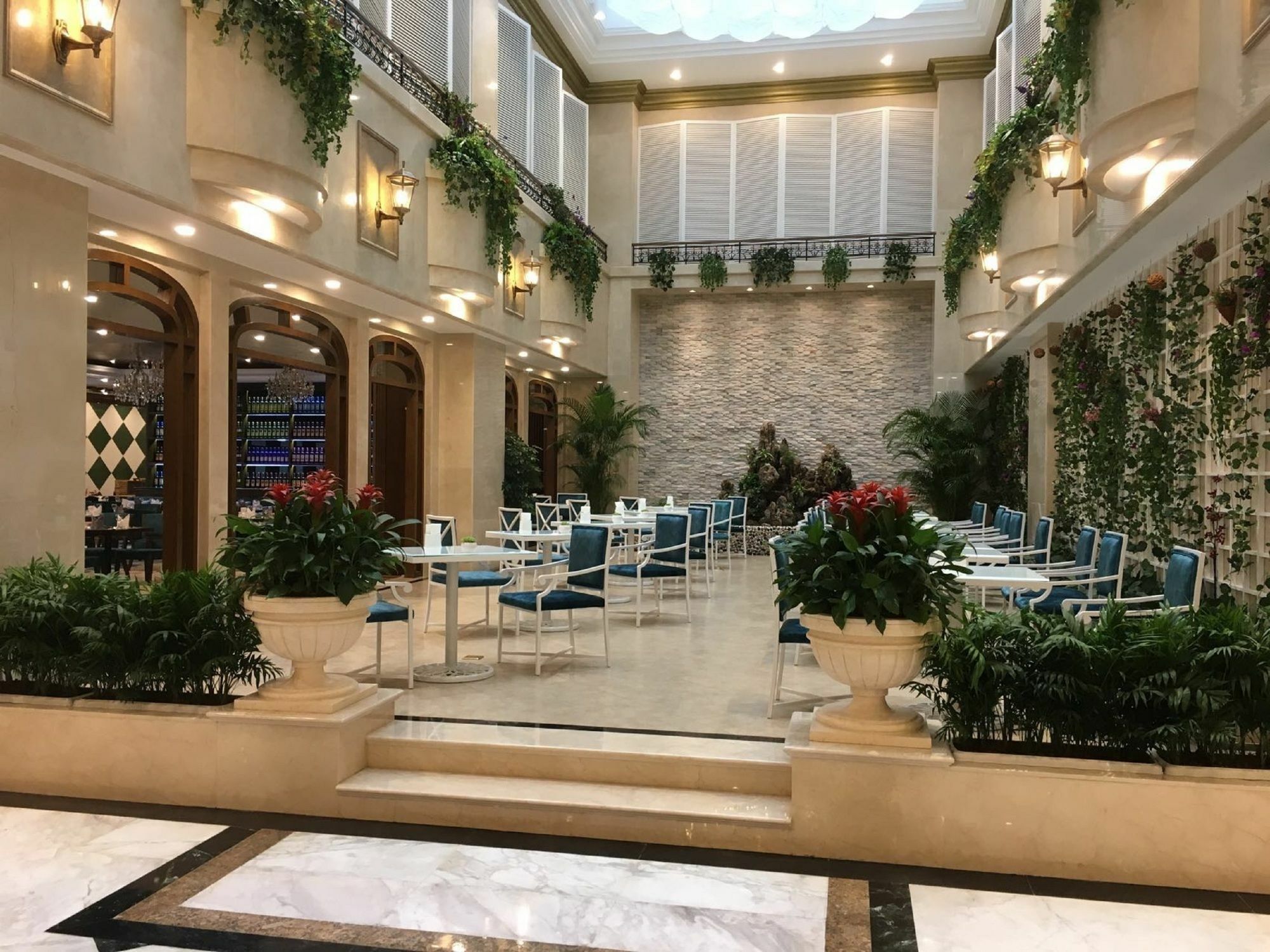 Kerren Hotel Dalian Exterior foto
