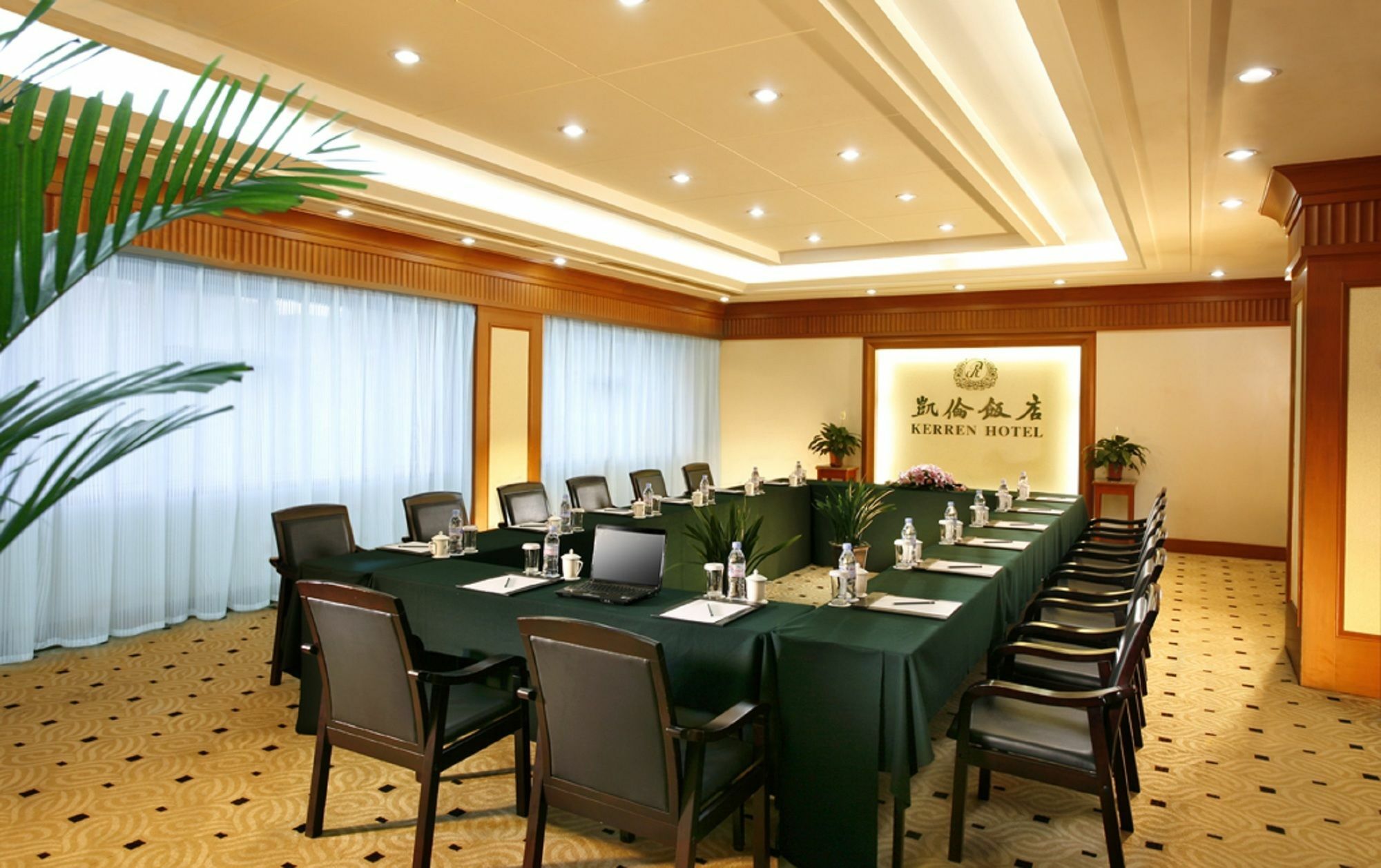 Kerren Hotel Dalian Exterior foto